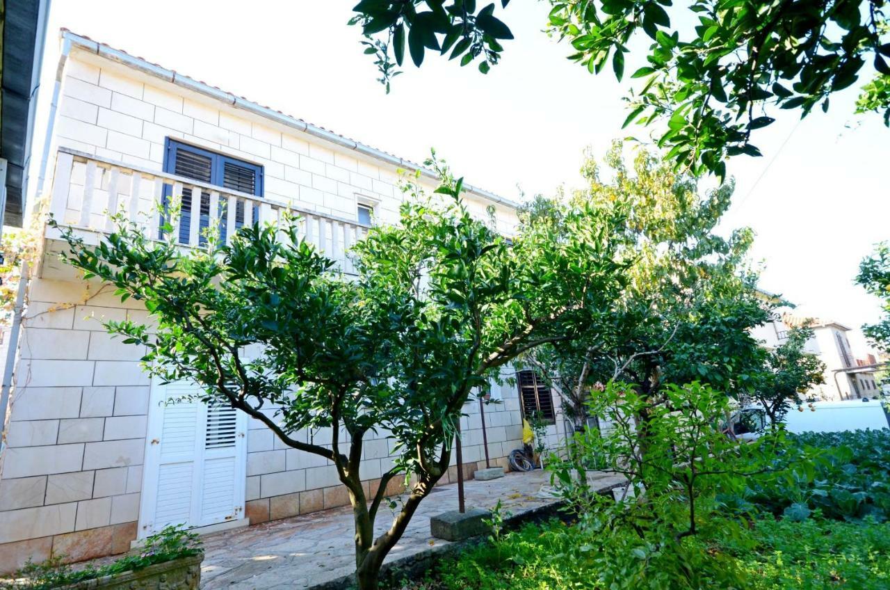 Apartment Jerka Supetar Exterior foto