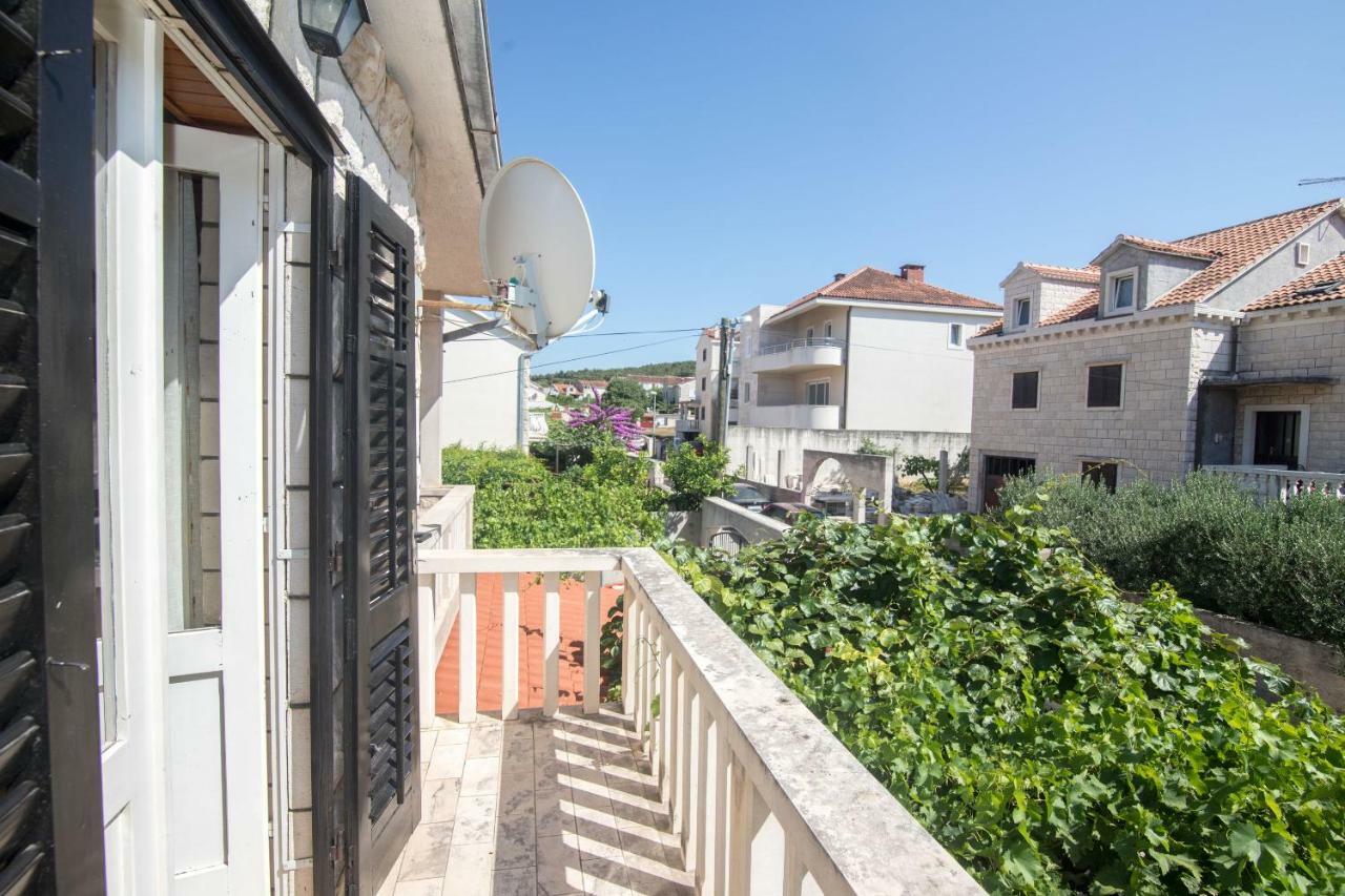 Apartment Jerka Supetar Exterior foto