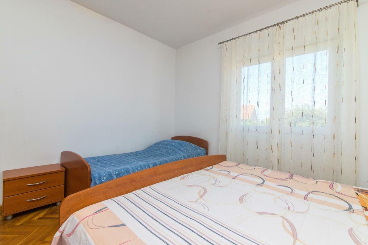 Apartment Jerka Supetar Exterior foto
